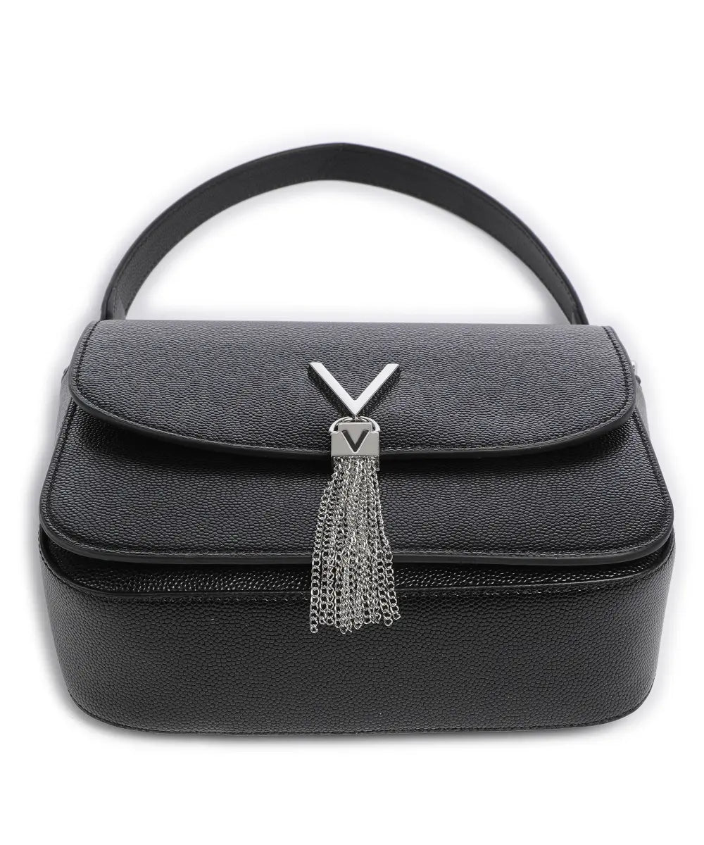 Divina Sa Borsa a spalla