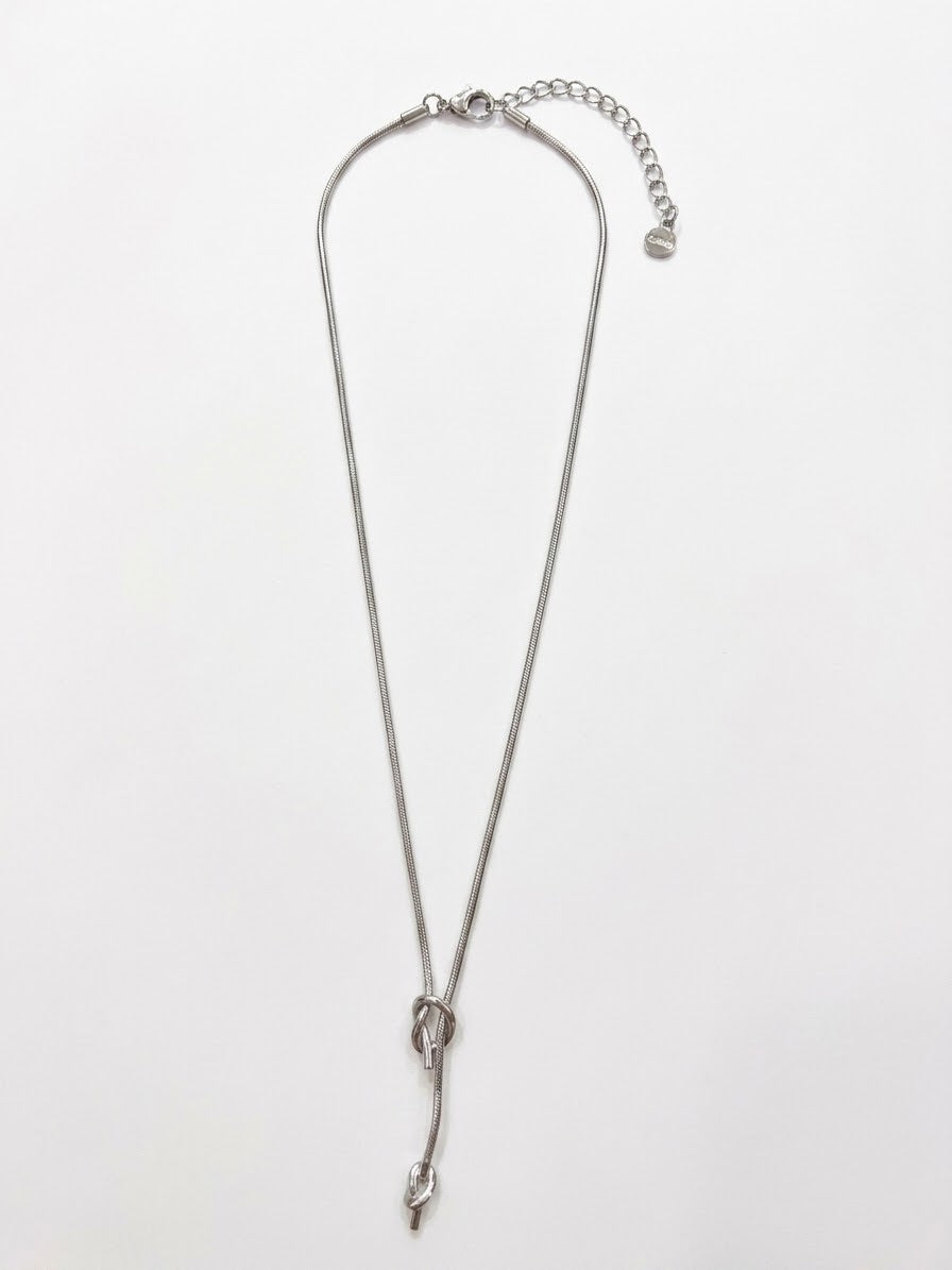 COLLANA CON NODO