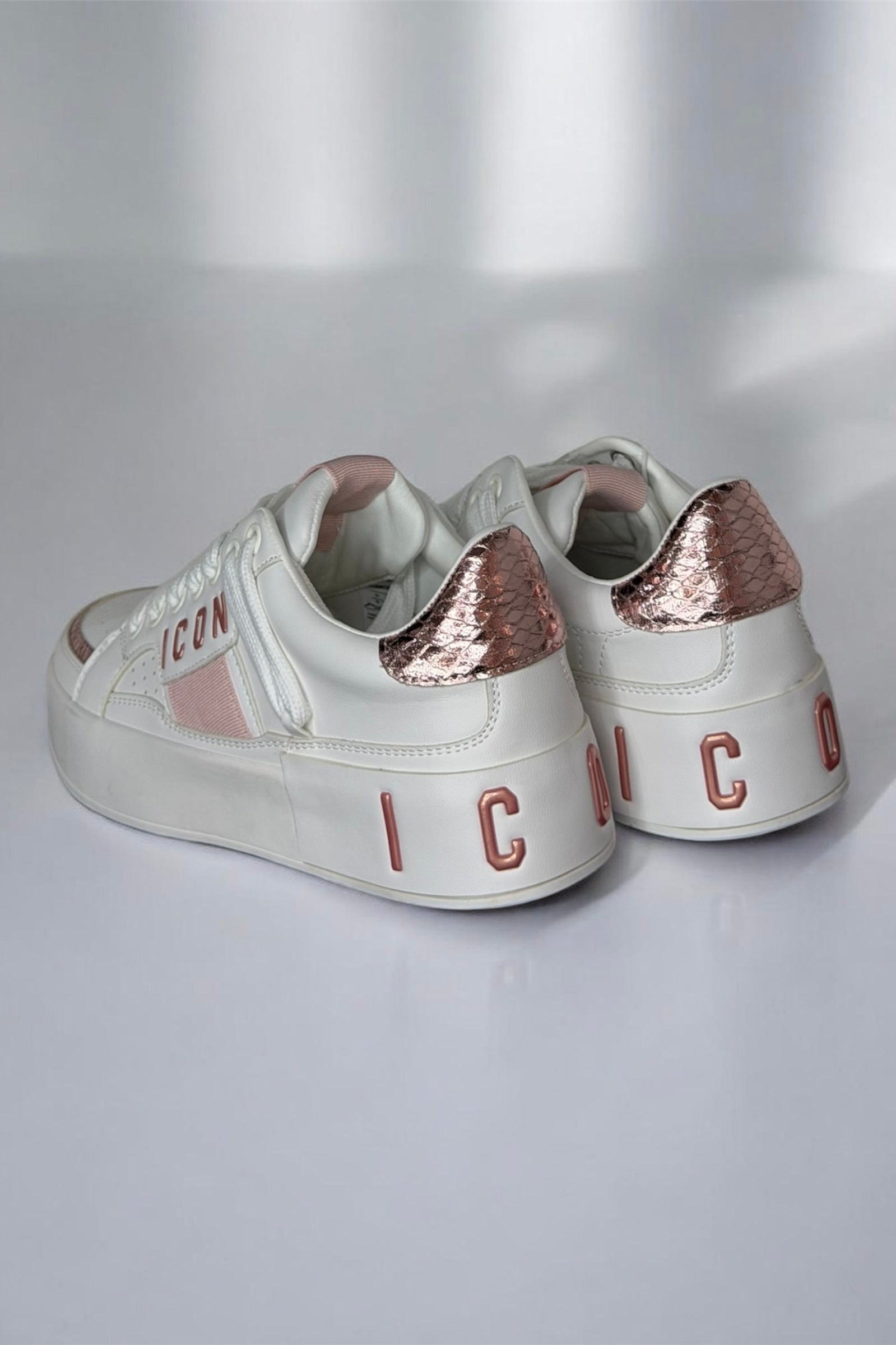 Sneakers ICON