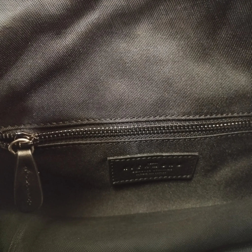 John Richmond Borsa a Spalla L Donna in Pelle Nera e Metalleria Argento con Tracolla in Tessuto Logo
