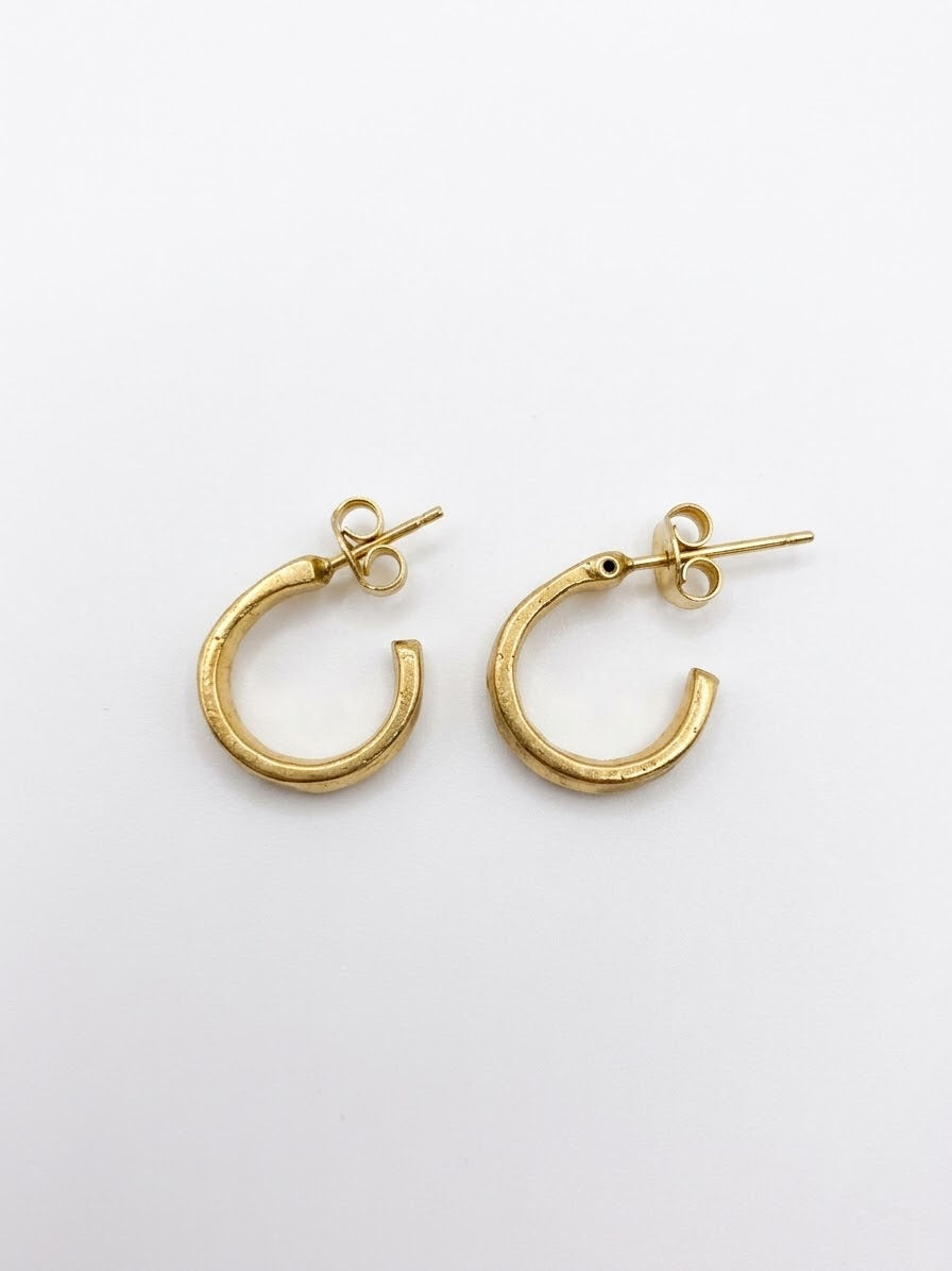 Orecchini mini semicerchio vestopazzo